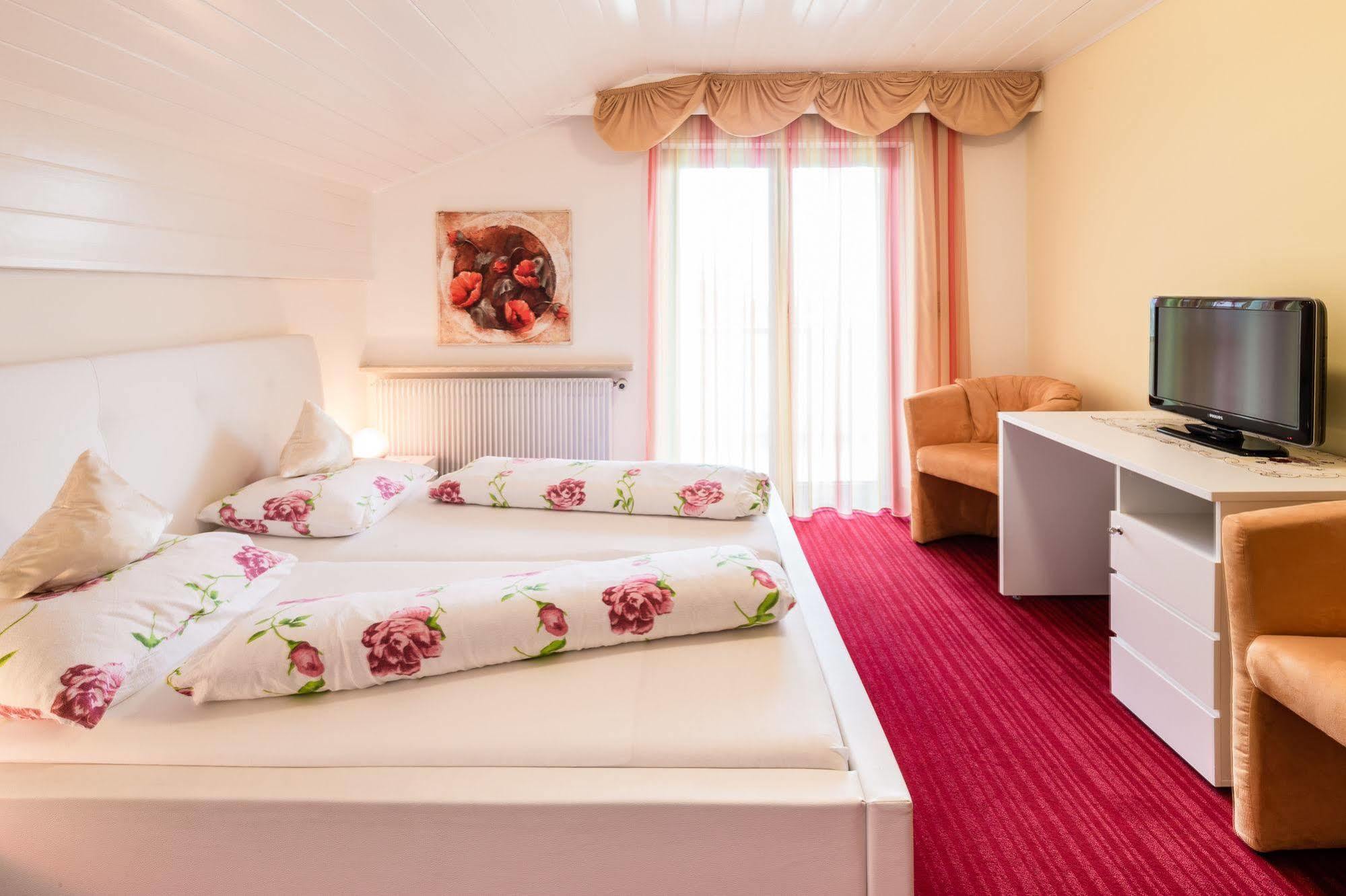 Hotel Gschwangut Lana Ngoại thất bức ảnh